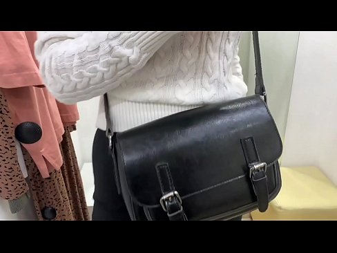 ❤️ Masturbazione publica di a ghjovana cagna FeralBerry cù un dildo in a sala di prove ❤️❌ Porno à porn co.hellporno-com.ru