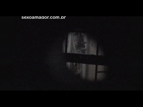 ❤️ Blondie hè videoregistrata in segretu da un voyeur di u quartieru nascostu daretu à i mattoni cavi ❤️❌ Porno à porn co.hellporno-com.ru